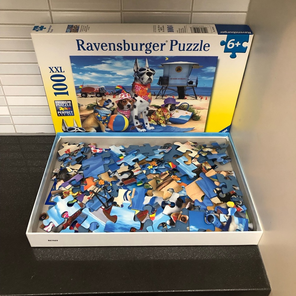 Ravensburger No Dogs on The Beach 100 XXL piece puzzle